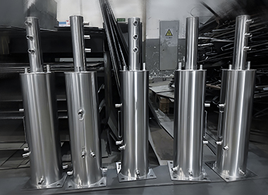 數控車床。CNC 數控銑床精密加工